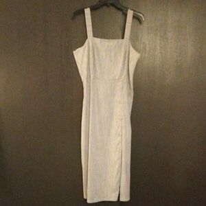 NWT Elegant Stretch Linen  Sleeveless Dress By Tahari.